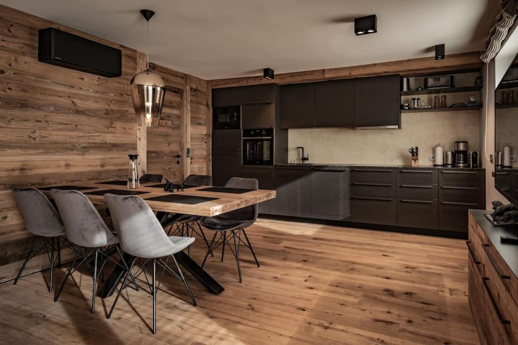 Ferienwohnung Cozy Loft In The Alps Of Zillertal Schwendau Exterior foto